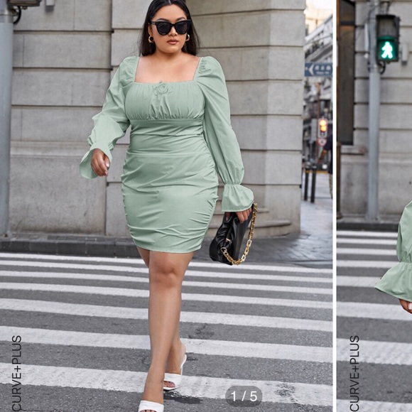 Plus Flounce Sleeve Ruched Bust Dress SHEIN curve - Picture 4 of 5